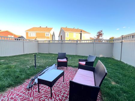 For Lease - 529 Honeylocust Avenue, Kanata, Ontario - Photo 4