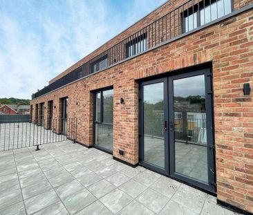 Obelisk House, Obelisk Way, Camberley, GU15 - Photo 2