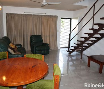 UPDATED AND FULLY FURNISHED TOWNHOUSE IN HERMIT PARK - Photo 1