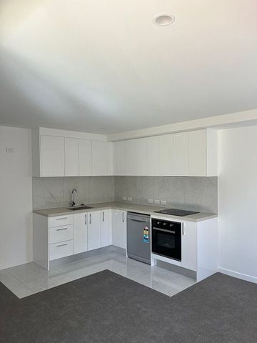 Brand New 2 Bedroom Apartment - Photo 4