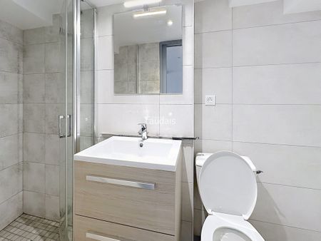 Location Maison 4 pièces 76m² ST LO 50000 - Photo 3
