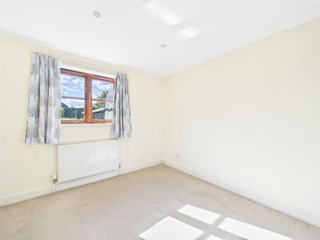 1 bedroom semi-detached house to rent - Photo 4