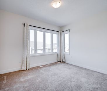 For Lease - 11 Donald Fleming Way, Whitby, Ontario - Photo 6