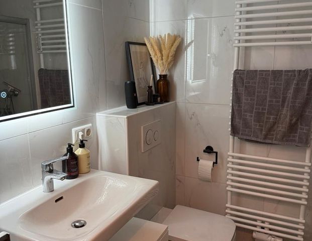 Vollmöblierte Wohnung in zentraler Lage (Neuhausen) zu vermieten - Photo 1