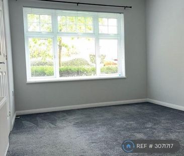 3 bedroom flat to rent - Photo 2