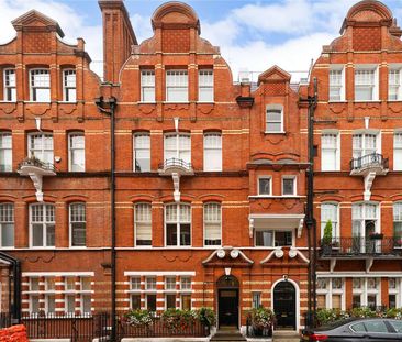 A studio apartment in a classic period building on Egerton Gardens,... - Photo 5
