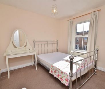 3 bedroom semi-detached house to rent - Photo 5