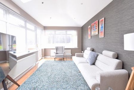 46 Clonallon Park, Belfast, BT4 2BZ - Photo 2