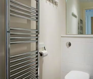 Room in a Shared House, Centenary Plaza, B1 - Photo 3