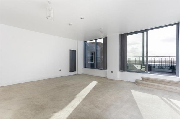 3 bedroom apartment to rent - Photo 1