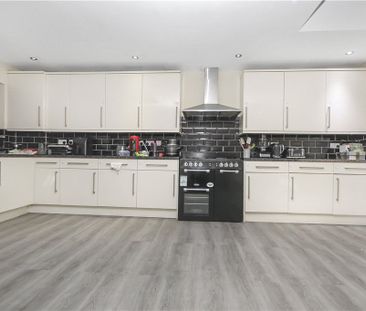 Edenvale Road, Mitcham, CR4 2DN - Photo 4