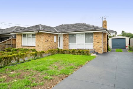 30 Berembong Drive, Keilor East VIC 3033 - Photo 5