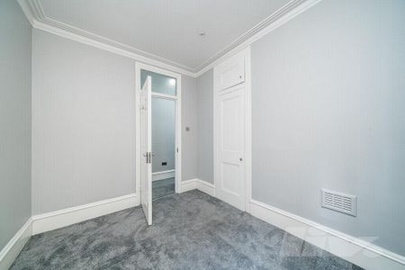 3 bedroom apartment to rent - Photo 2