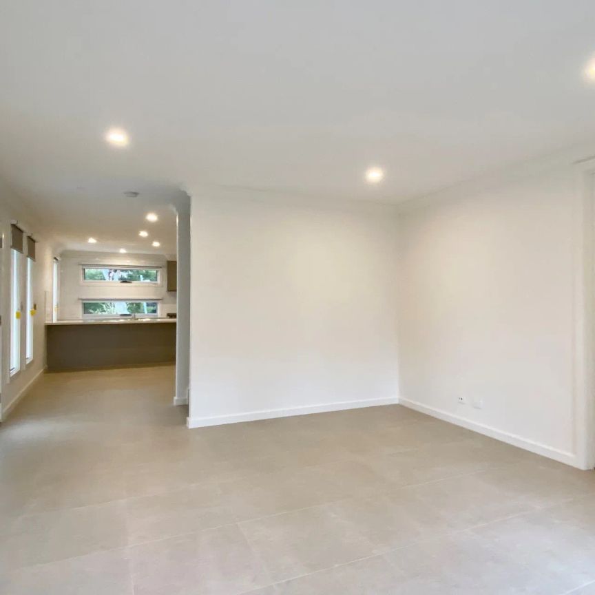 33 Dinsdale Road, Boronia. - Photo 1