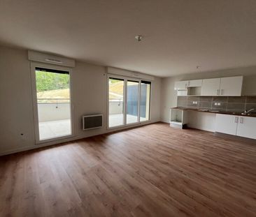 Location Appartement 3 pièces 63m² BRUGUIERES 31150 - Photo 1