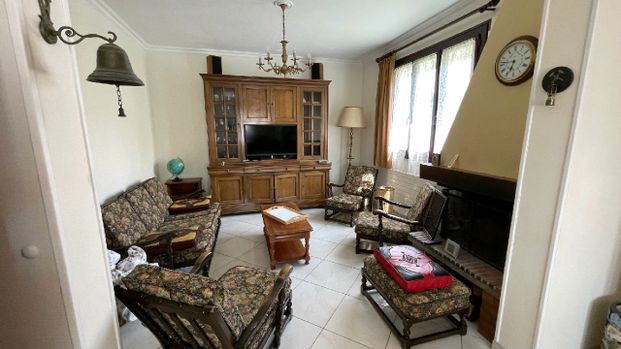 Location Appartement 7 pièces 12m² - Photo 1