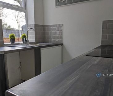 2 bedroom terraced house to rent - Photo 1