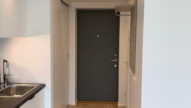 Flyginfarten, Järfälla - Foto 1