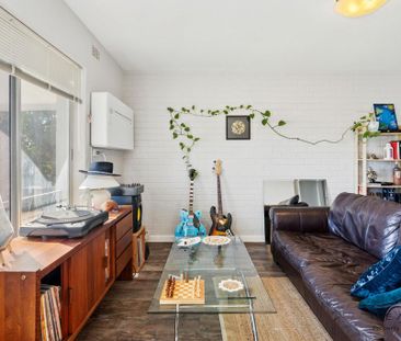 Charming 2-Bedroom Apartment in the Heart of Subiaco – Convenience ... - Photo 2