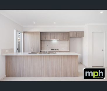 41 Wonderboom Way, Forrestfield, WA 6058 - Photo 2