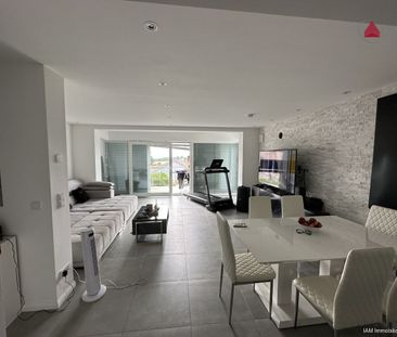 Luxuriöse und moderne 4-Zimmer Wohnung mit Balkon und Landhausküche! - Photo 5