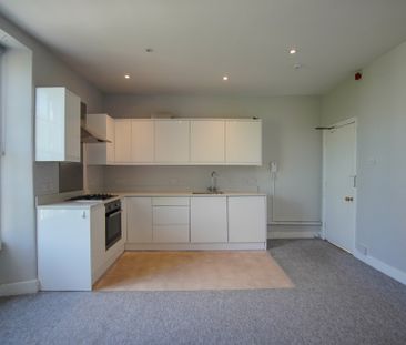 Second Floor Flat, , Hampton Park, Redland, BS6 6LG - Photo 3