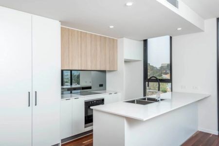 Premium Corner Apartment in "Iskia" with Spacious Balcony & Modern Luxury - Photo 5