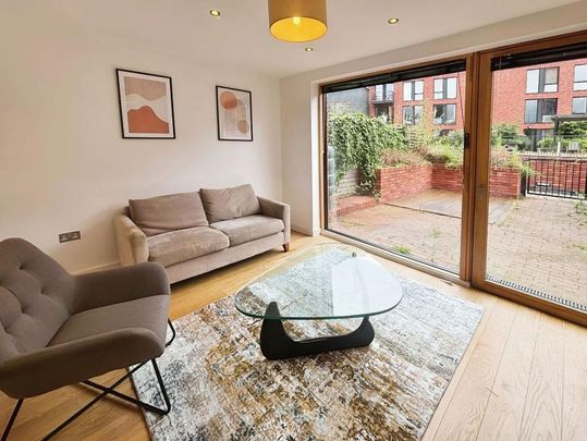 3 bedroom townhouse to rent - Photo 1