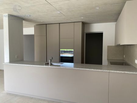 For rent modern and spacious 5.5-room semi-detached house with garden - Foto 2