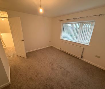 Ince Avenue, Wirral - Photo 6