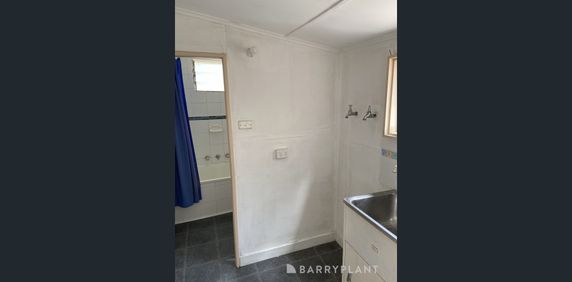 Country Vibes meets Urban Convenience - Photo 2