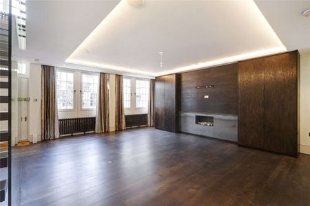 Three bedroom mews house moments from Knightsbridge - Photo 4