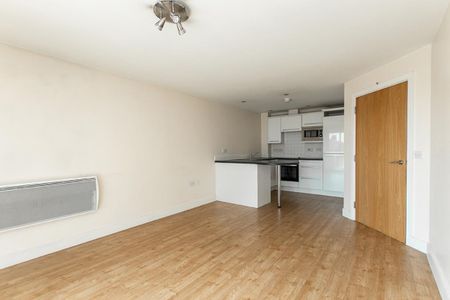 1 bedroom Apartment to rent - Photo 2