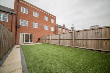 3 bedroom property to rent - Photo 3