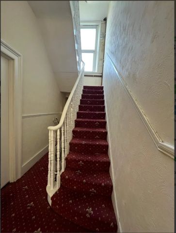 Studio Flat, Camden Park Road, NW1 - Photo 5