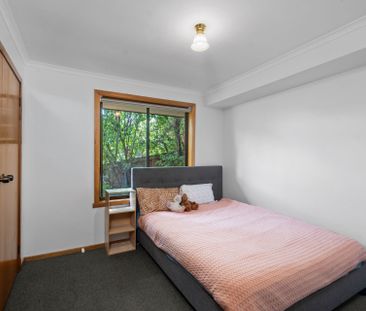 Convenient location - Photo 2