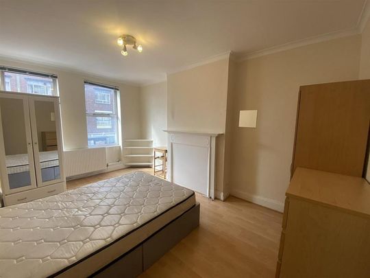 3 bedroom apartment to rent - Photo 1