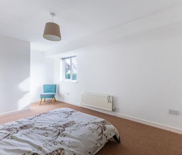 3 bedroom terraced house to rent - Photo 4