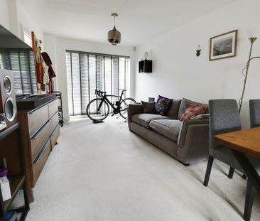 2 bedroom terraced house to rent - Photo 2
