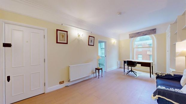 studio property to let - Photo 1