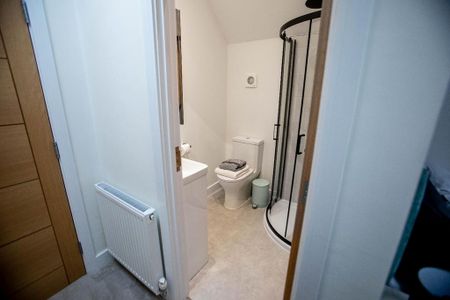 9 bedroom house to rent - Photo 3