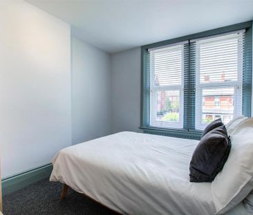 1 bedroom in a house share to rent - Photo 3