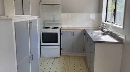 Unique Find in Kawaha Point - Photo 3