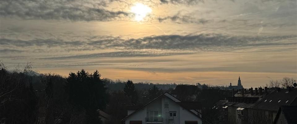 CO-City ** Studenten-WG Willkommen ** DG mit 3 Zimmer ca. 63 qm ab Febr. 26 - Foto 1