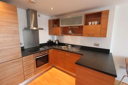 Clarence House, Leeds City Centre, LS10 1LH - Photo 5