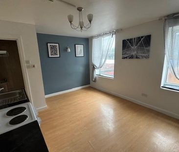 Studio to rent - Photo 5