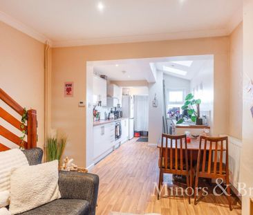 3 bedroom terraced house to rent - Photo 1