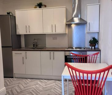 1 Bed Flat, Melfort Road, CR7 - Photo 6