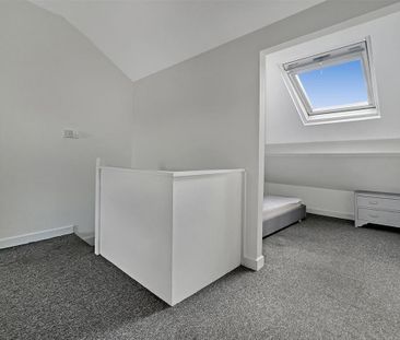 4 bedroom terraced house to rent - Photo 4