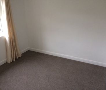 3 Bed Semi-Detached House, Ridgeway Road, S12 - Photo 4